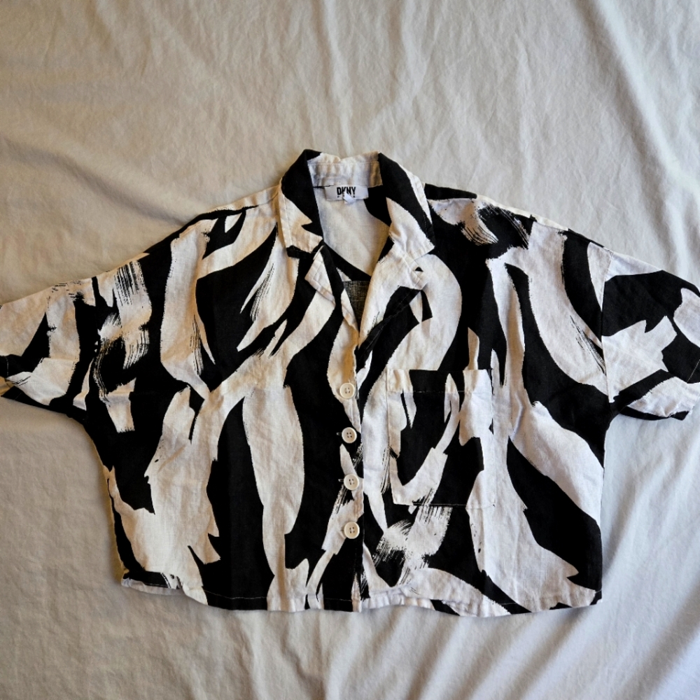 DKNY Pure XS 🦓 100% Linen Boxy Cropped Button Down Y2K black & white abstract